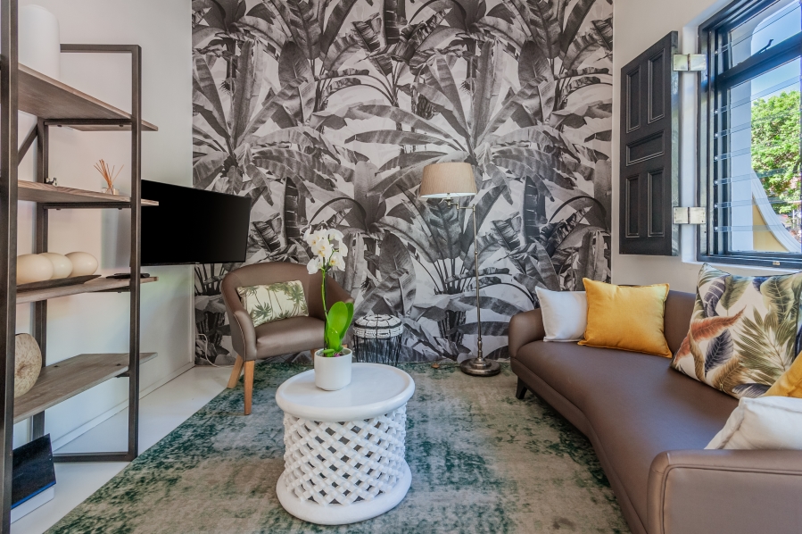 To Let 2 Bedroom Property for Rent in Green Point Western Cape